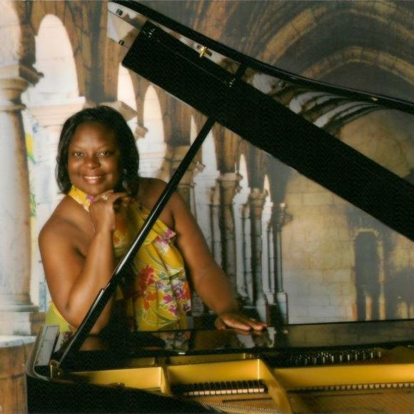 Meet your Posher, Seimone - Picture 1 of 1